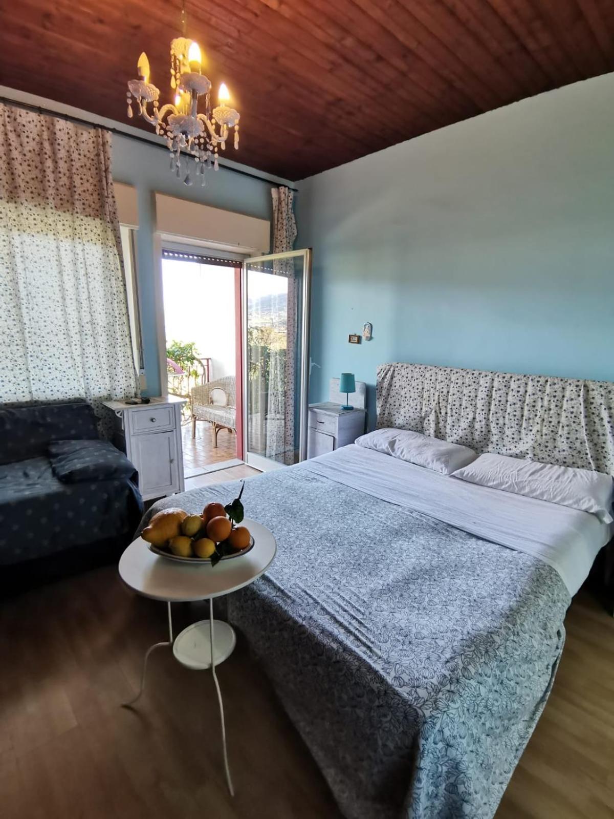 B&B Xenia Patti Exteriör bild